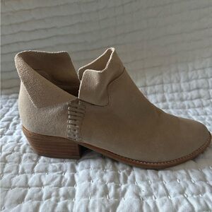 Dolce Vita Booties